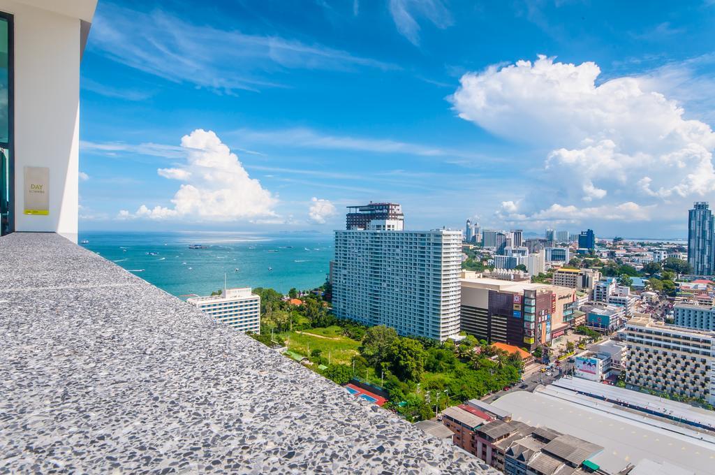 Central Pattaya Residence-The Base Condo Exterior photo